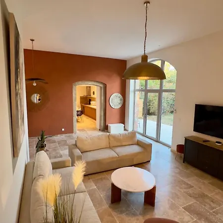 La Grange Du Chateau Favor Farm stay